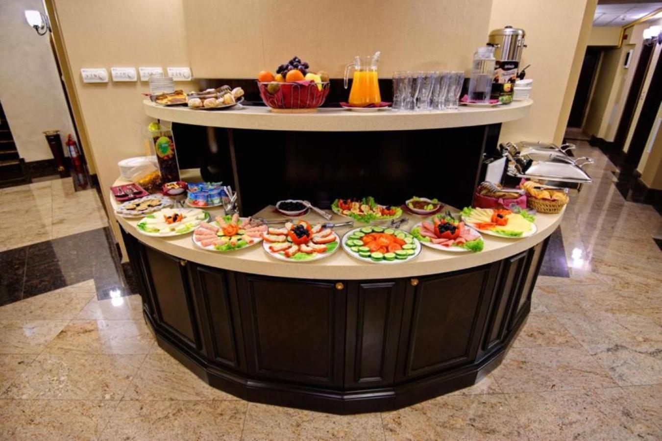 Hotel Carol 4*